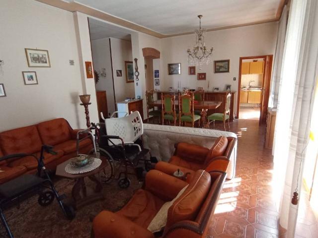 Appartamento in vendita a Ferrara, Reggio Emilia