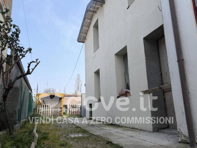 Appartamento in vendita a Villaggio Satellite, Ferrara