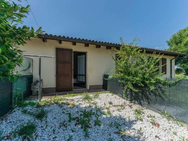 Villa Indipendente in vendita a Ferrara, Reggio Emilia