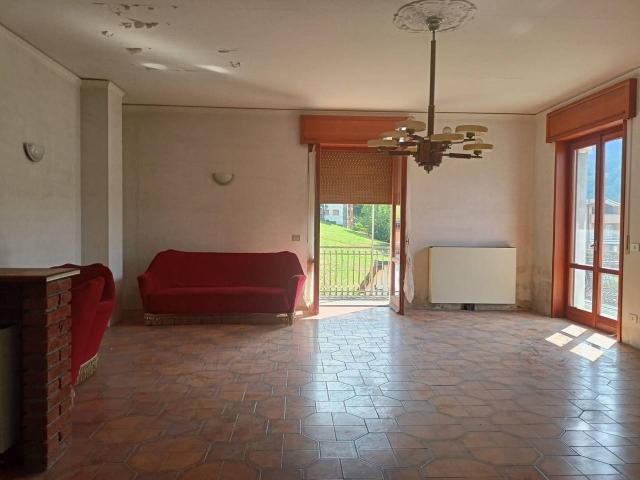 Appartamento in vendita a Ferriere, Reggio Emilia