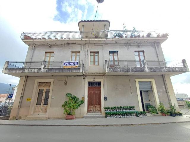 Appartamento in vendita a Ficarra, Sicilia
