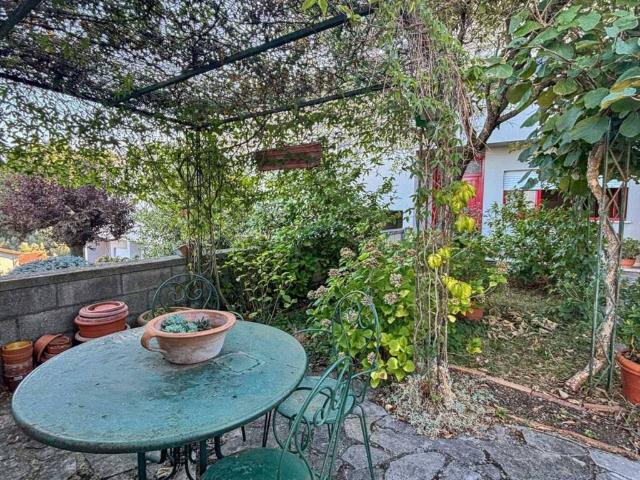 Villa Indipendente in vendita a Cappuccini, Ficulle