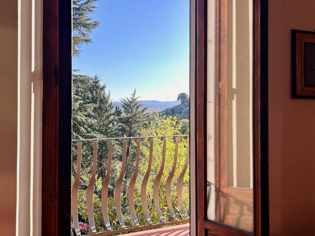 Appartamento in vendita a Fiesole, Toscana