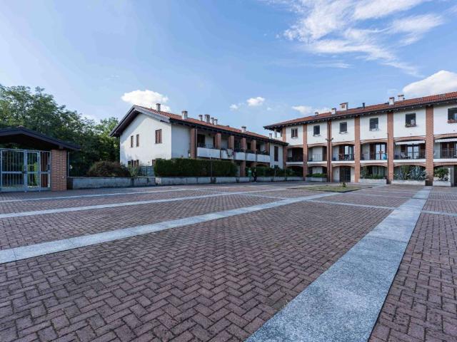 Appartamento in vendita a Figino Serenza, Como