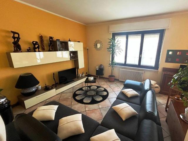 Appartamento in vendita a Figino Serenza, Como