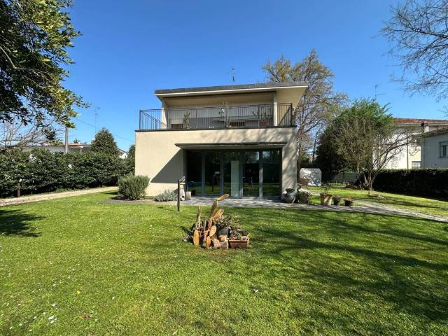 Villa Indipendente in vendita a Unione Comuni Modenesi Area Nord, Finale Emilia