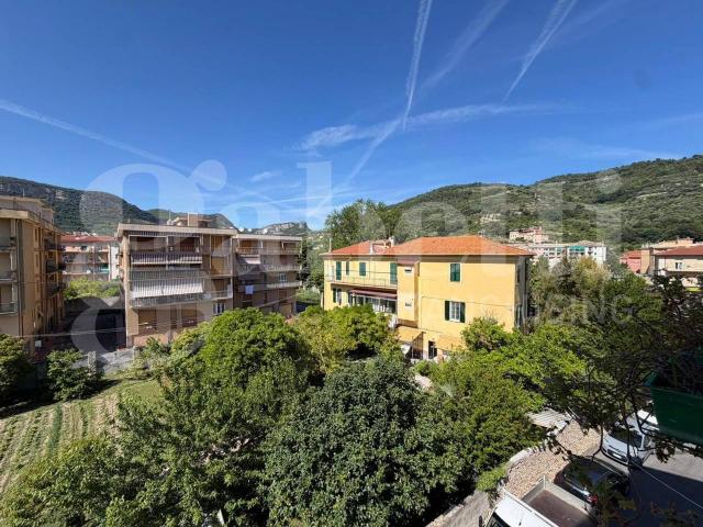 Appartamento in vendita a Calvisio, Finale Ligure