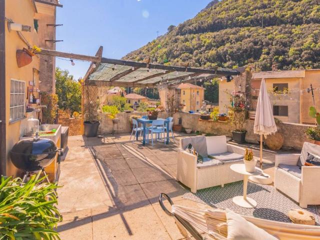 Appartamento in vendita a Finale Ligure, Liguria