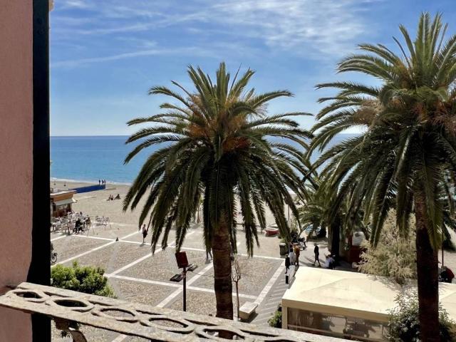 Appartamento in vendita a Finalmarina, Finale Ligure