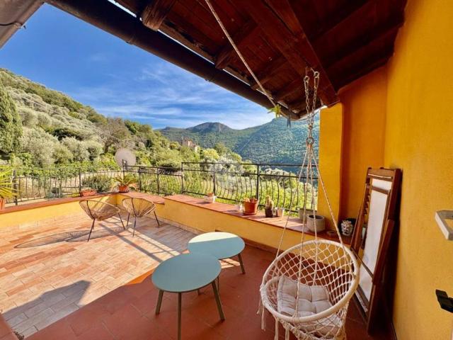 Villa Indipendente in vendita a Finale Ligure, Liguria