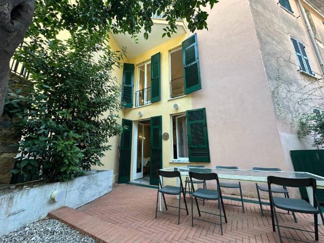 Appartamento in vendita a Finale Ligure, Liguria