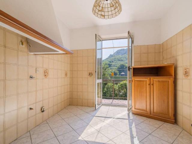 Appartamento in vendita a Monticello, Finale Ligure