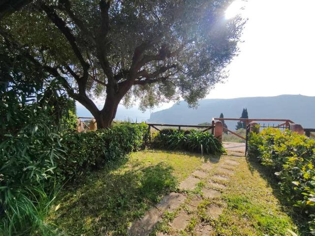 Appartamento in vendita a Calvisio, Finale Ligure