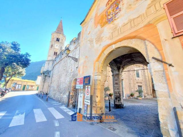 Appartamento in vendita a Finale Ligure, Liguria