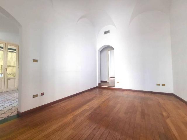Appartamento in vendita a Finalmarina, Finale Ligure