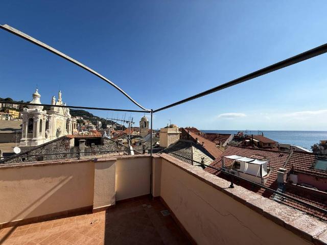 Appartamento in vendita a Finalmarina, Finale Ligure
