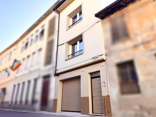 Appartamento in vendita a Fiorenzuola D'arda, Reggio Emilia