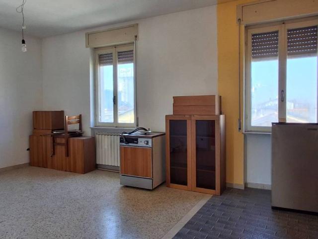 Appartamento in vendita a Fiorenzuola D'arda, Reggio Emilia