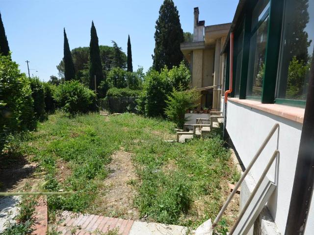 Appartamento in vendita a Due Strade, Firenze