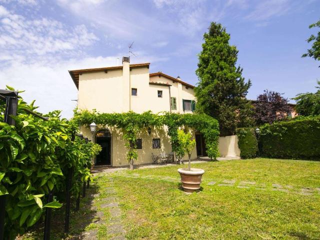 Appartamento in vendita a Castello, Firenze
