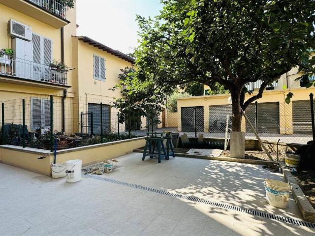 Appartamento in vendita a Settignano, Firenze