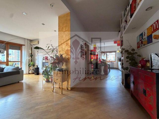 Appartamento in vendita a Quartiere 5, Firenze