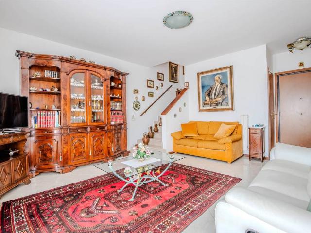Appartamento in vendita a Carraia, Firenze