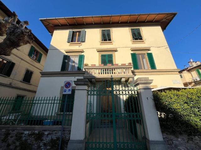 Appartamento in vendita a Fiesole, Toscana