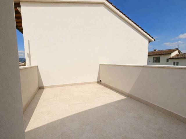 Appartamento in vendita a Quartiere 3, Firenze