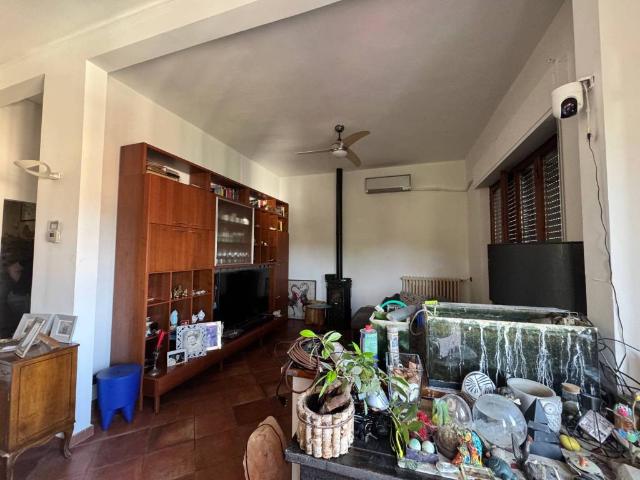Appartamento in vendita a Baronta, Firenze