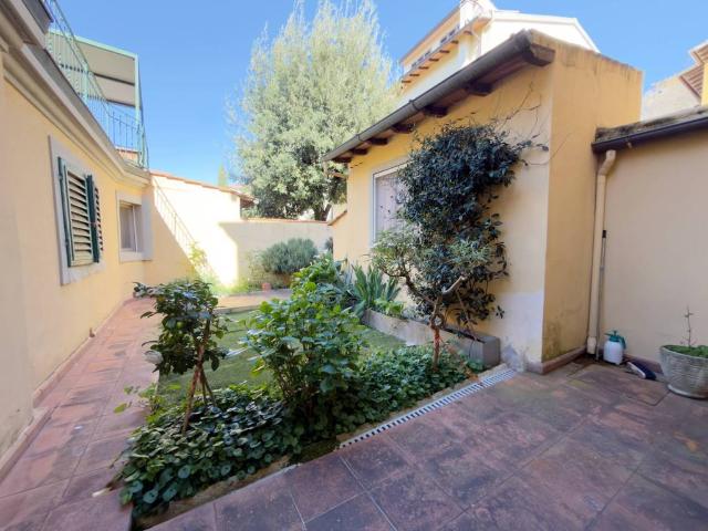 Appartamento in vendita a Quartiere 2, Firenze