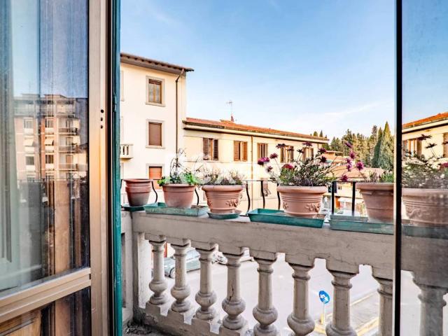 Appartamento in vendita a Quartiere 5, Firenze
