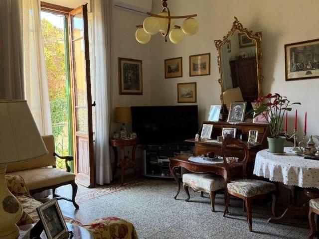 Appartamento in vendita a Quartiere 2, Firenze