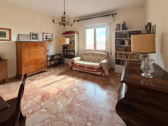 Appartamento in vendita a Quartiere 5, Firenze