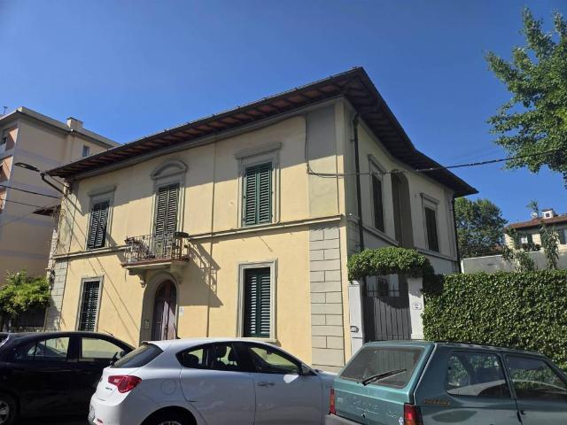 Appartamento in vendita a Quartiere 2, Firenze