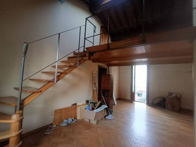 Appartamento in vendita a Due Strade, Firenze