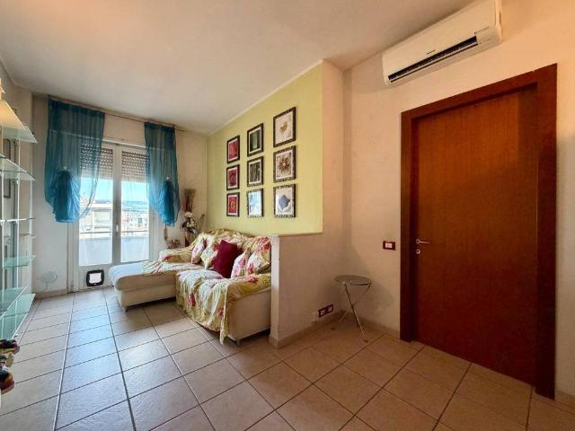 Appartamento in vendita a Quartiere 5, Firenze