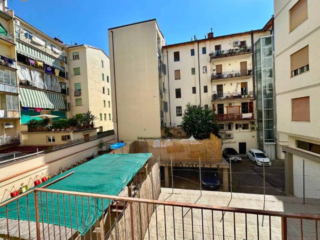 Appartamento in vendita a Quartiere 2, Firenze