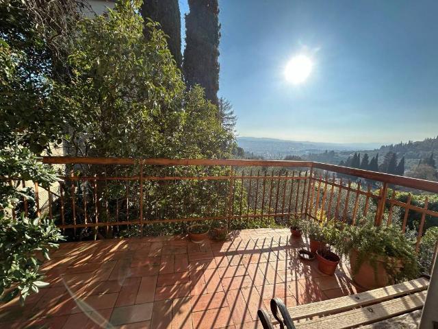 Appartamento in vendita a Settignano, Firenze