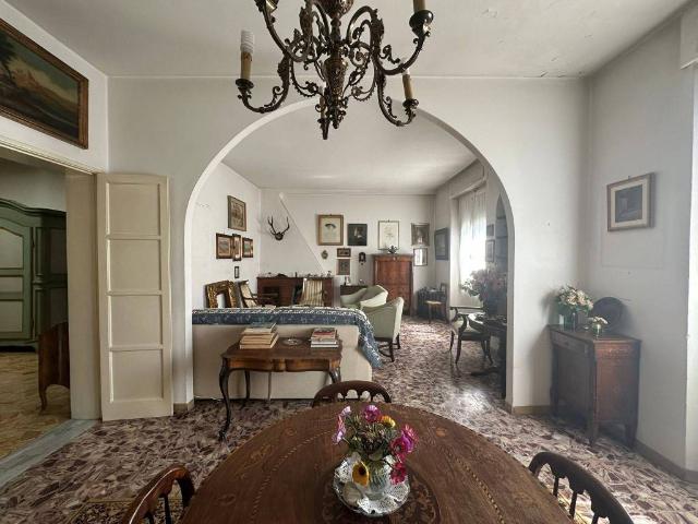 Appartamento in vendita a Quartiere 2, Firenze