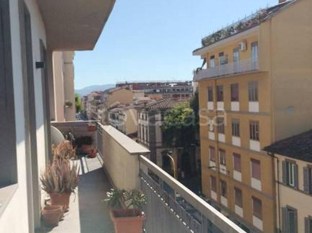 Appartamento in vendita a Quartiere 2, Firenze