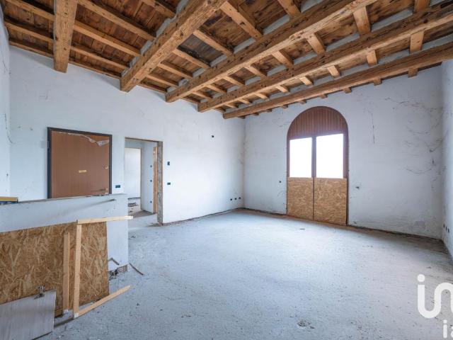 Palazzo in vendita a Unione Delta del Po, Massa Fiscaglia