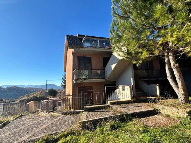 Appartamento in vendita a Torre Cajetani, Lazio