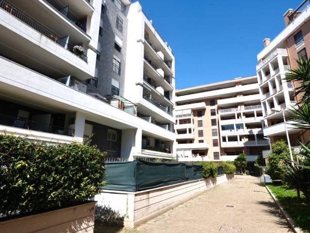 Appartamento in vendita a Parco Leonardo, Roma Capitale