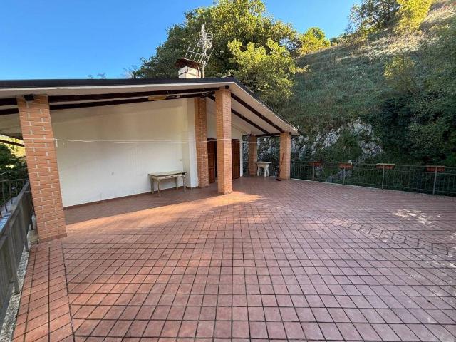 Appartamento in vendita a Castello, Fiuminata