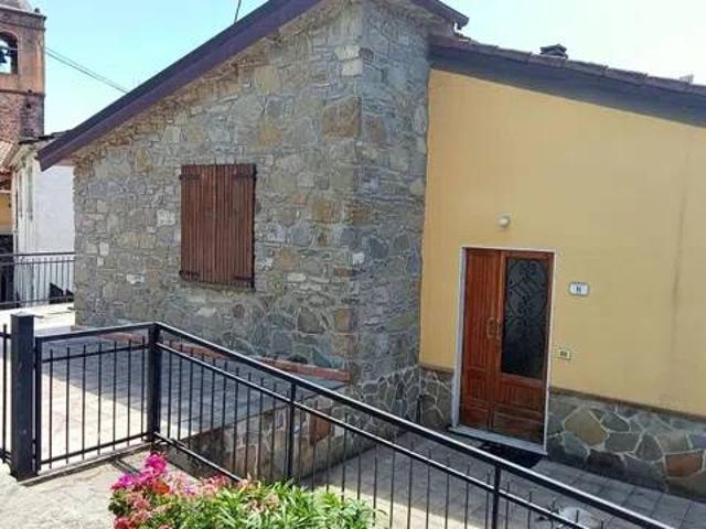 Appartamento in vendita a Collecchia, Fivizzano