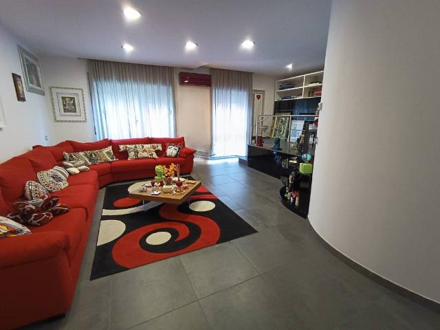 Appartamento in vendita a Rione San Ciro, Puglia