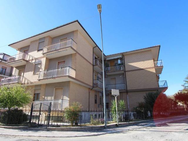 Appartamento in vendita a Castel Folignano, Folignano