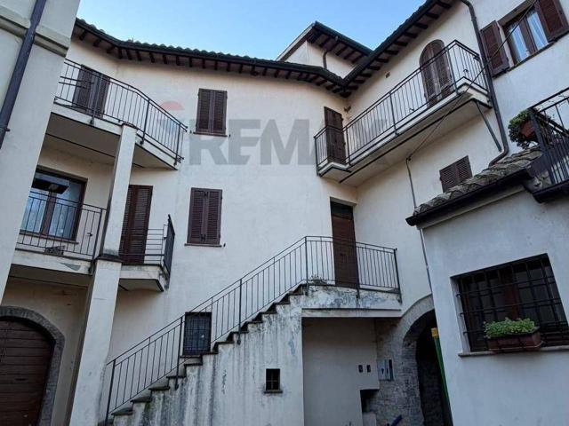 Appartamento in vendita a Foligno, Umbria