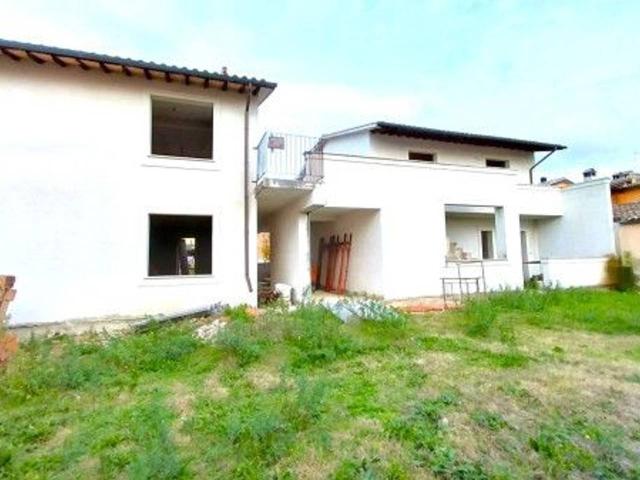 Appartamento in vendita a Altolina, Foligno